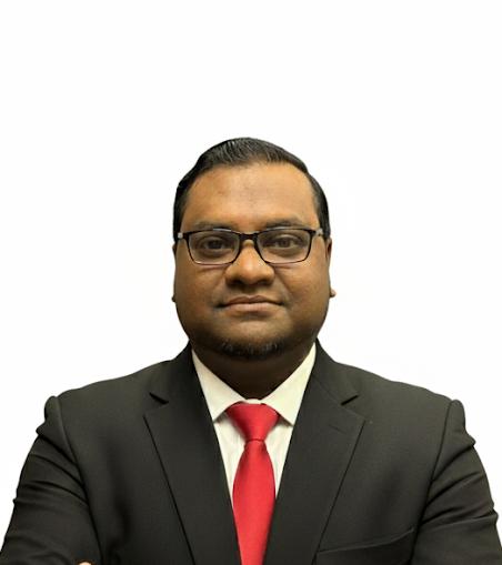 Sumit  Ramluccan, estate agent