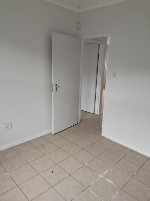 15815084